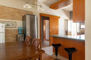 3 bedroom Central Apartment